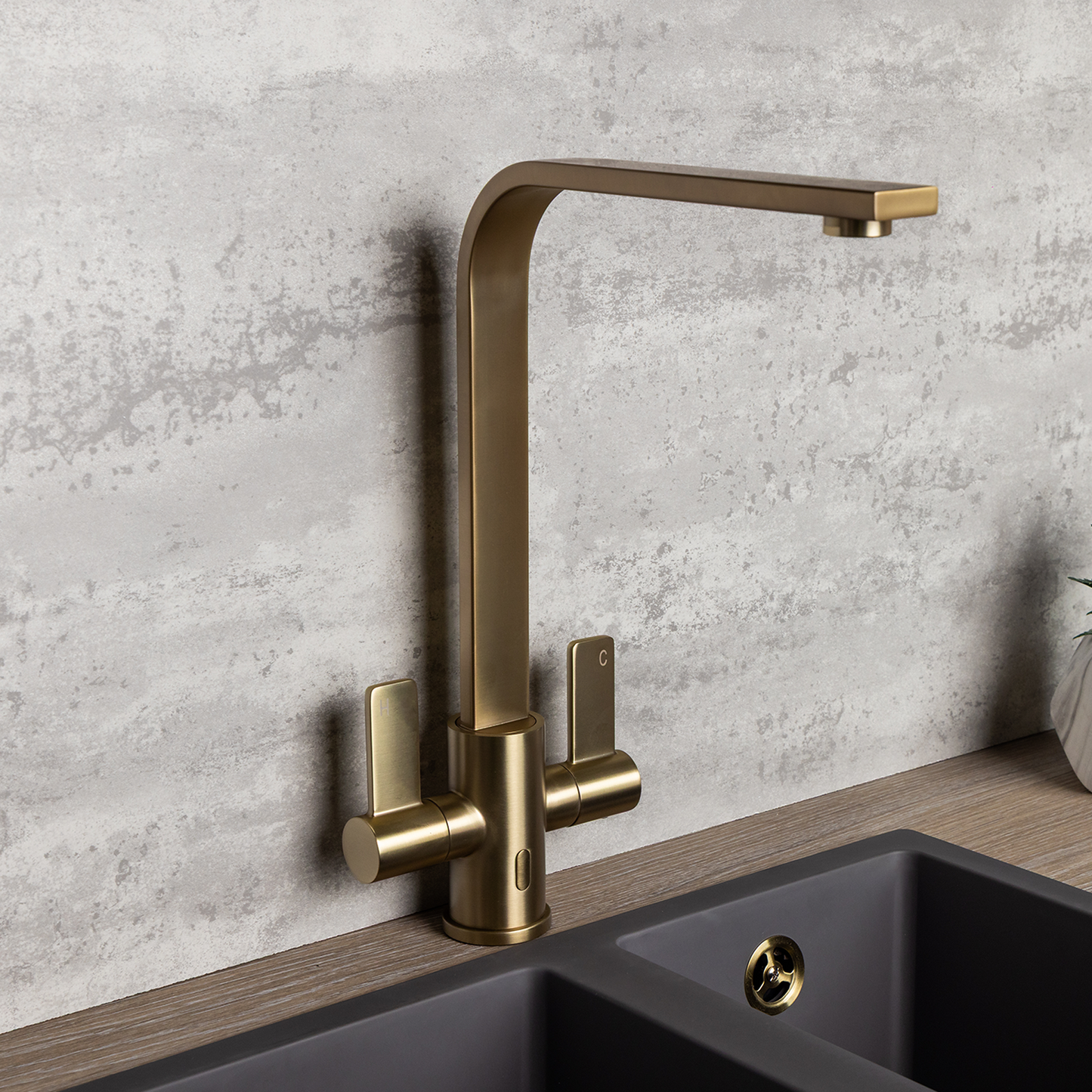 Top-Fix Rena Fast Fitting Kitchen Tap - Brushed Brass