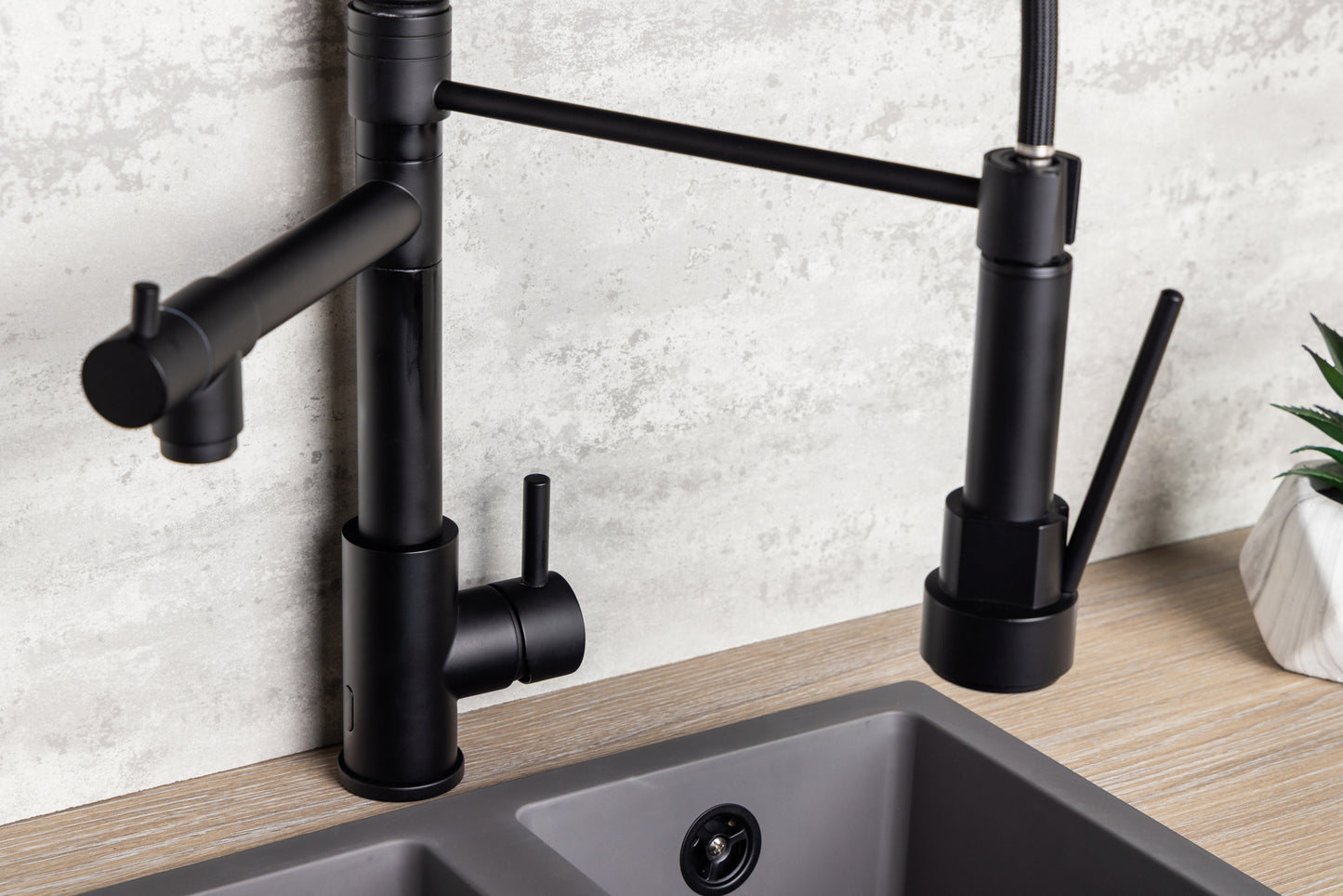 Top-Fix Alto Multiuse Fast Fitting Kitchen Tap - Matt Black
