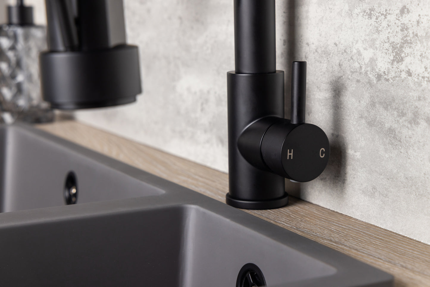 Top-Fix Alto Multiuse Fast Fitting Kitchen Tap - Matt Black