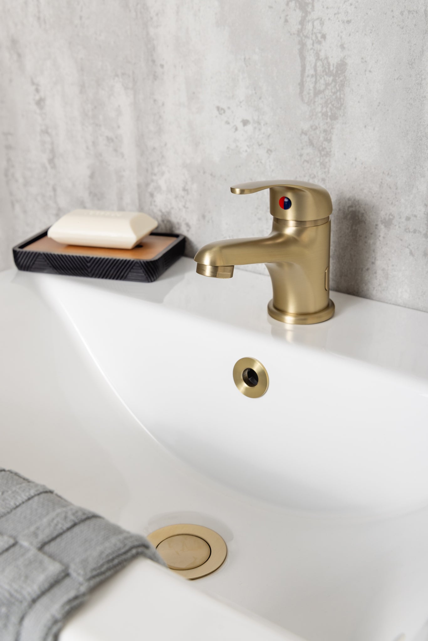 Top-Fix Loop Fast Fitting Mono Basin Mixer Tap - Brushed Brass