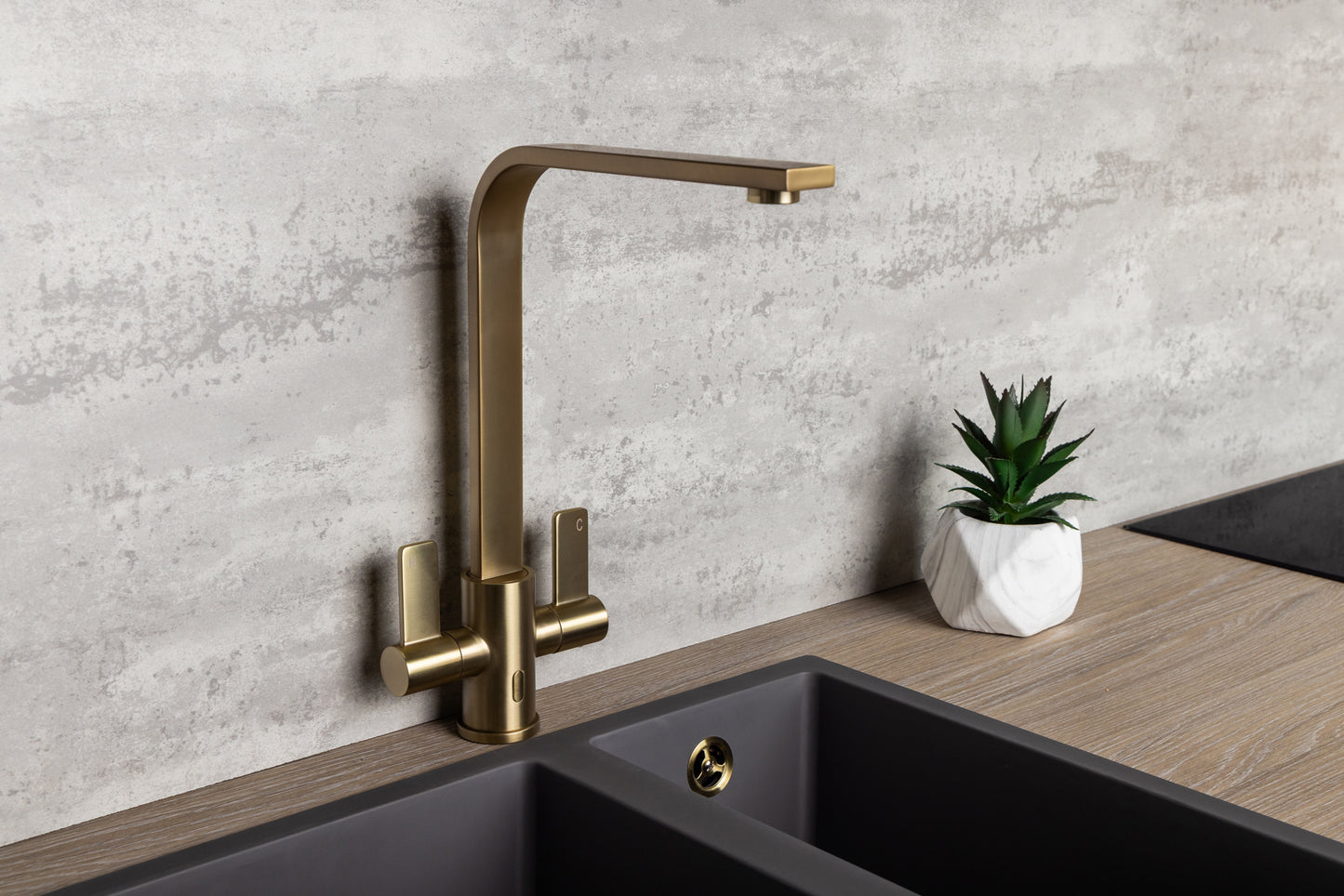 Top-Fix Rena Fast Fitting Kitchen Tap - Brushed Brass