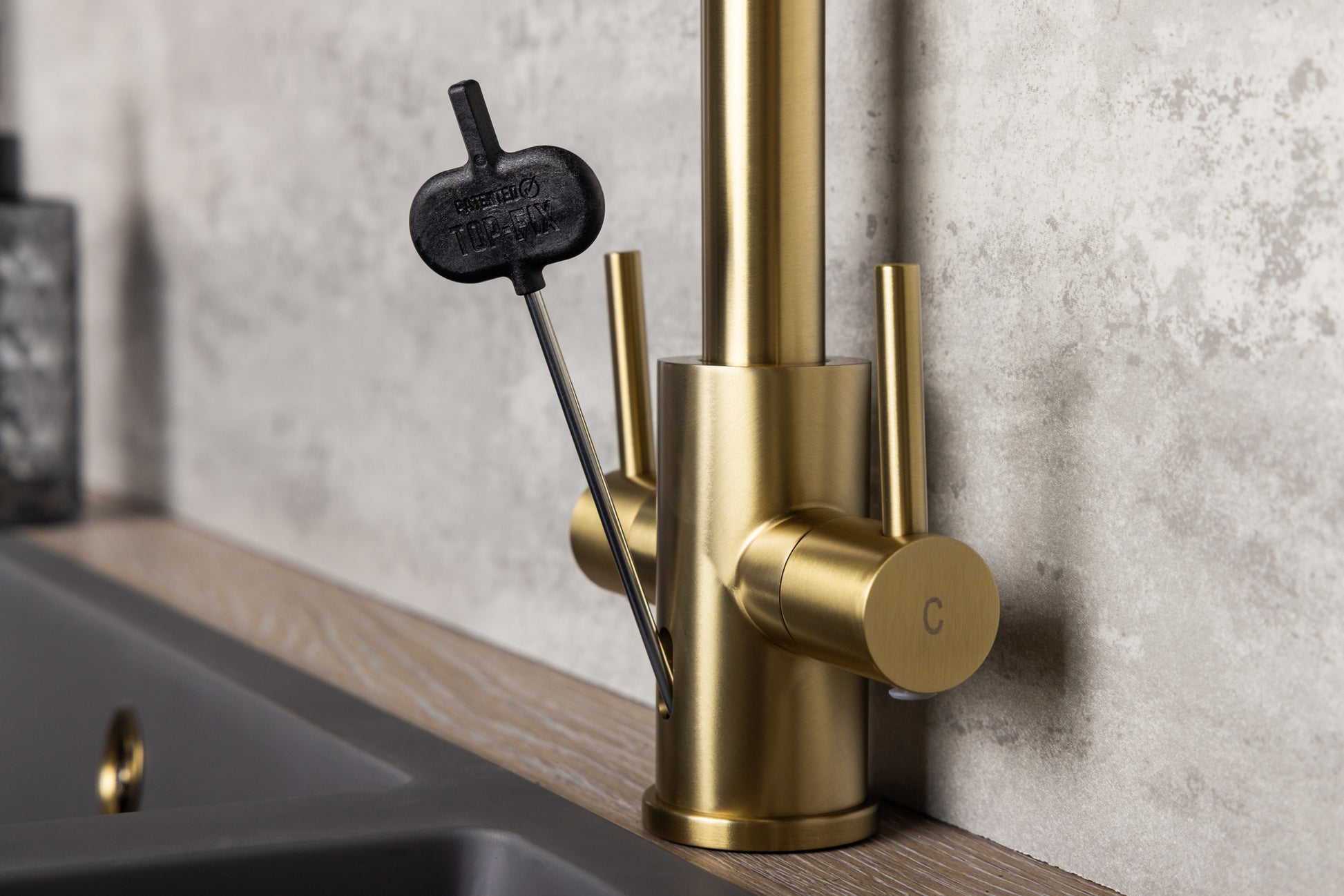Top-Fix Torra Fast Fitting Kitchen Tap - Brushed Brass