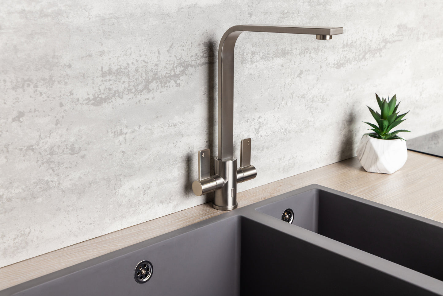 Top-Fix Rena Fast Fitting Kitchen Tap - Brushed Steel