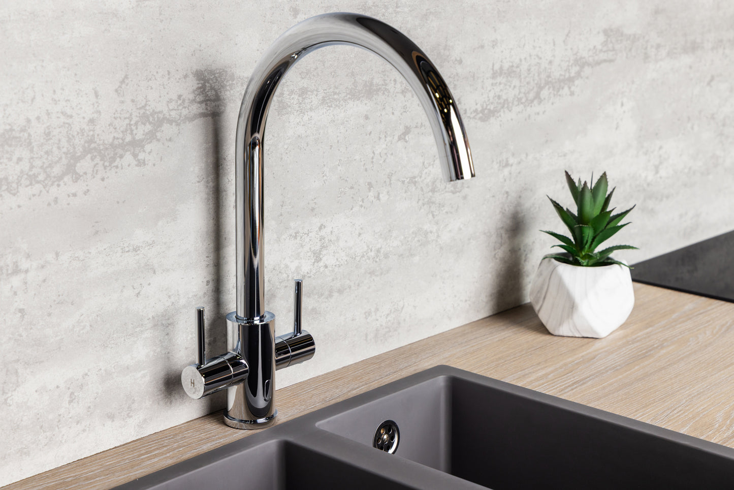Top-Fix Torra Fast Fitting Kitchen Tap - Chrome