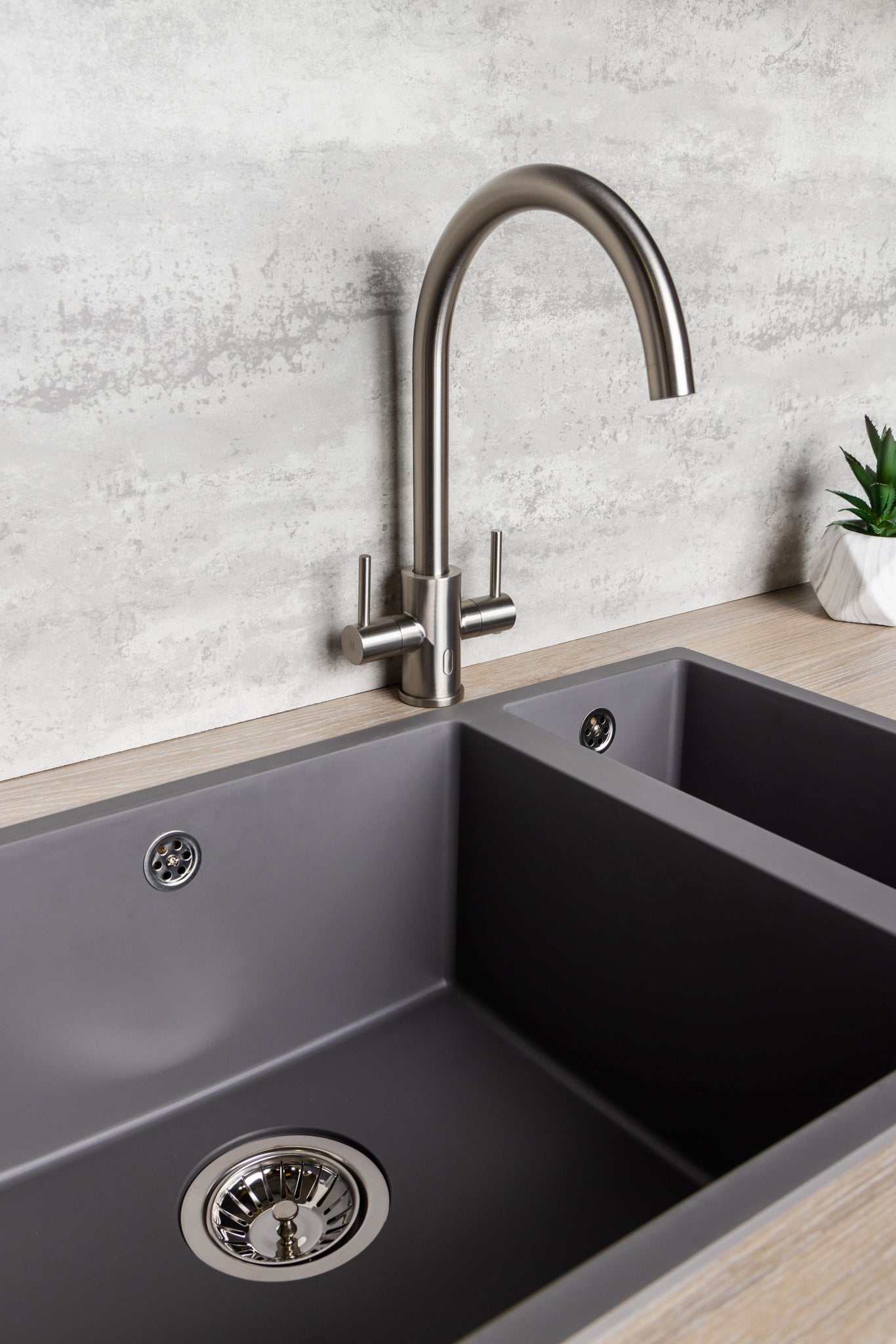 Top-Fix Torra Fast Fitting Kitchen Tap - Brushed Steel