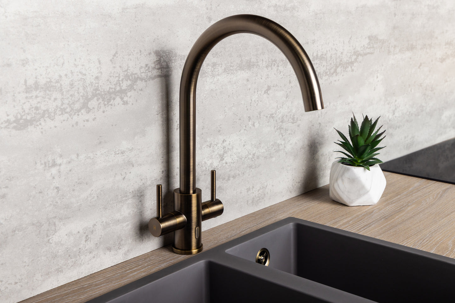 Top-Fix Torra Fast Fitting Kitchen Tap - Antique Brass